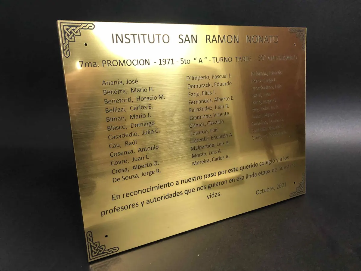 Placa conmemorativa grabada con láser 8
